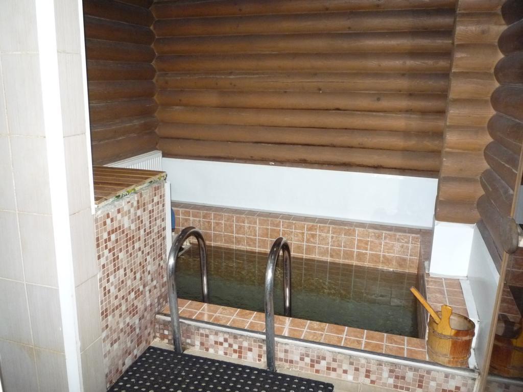 Hotel Restaurant Complex Boyarskiy Dvor Boyarka エクステリア 写真